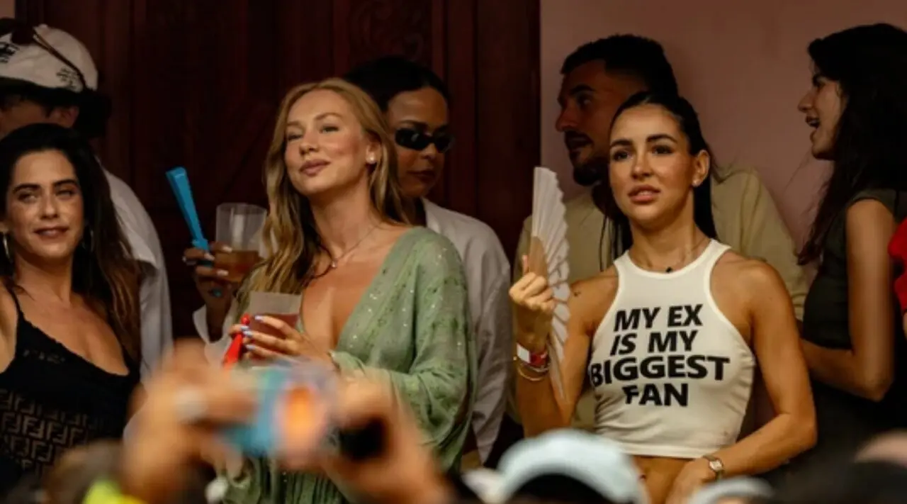 Ester Exp&oacute;sito en la Casita de Bad Bunny