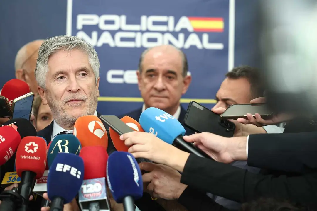 El ministro del Interior, Fernando Grande-Marlaska, durante la puesta en funcionamiento del Centro de Mando (CENAM) del dispositivo de seguridad para la visita del Papa