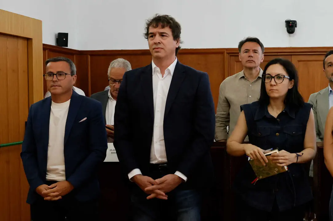 David S&aacute;nchez y Miguel &Aacute;ngel Gallardo, en el juicio por la contrataci&oacute;n del hermano de Pedro S&aacute;nchez en la Diputaci&oacute;n de Badajoz 