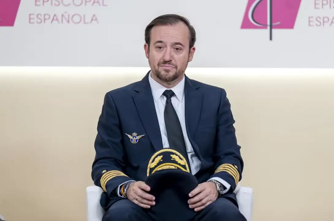 El piloto que llev&oacute; al Papa a Barcelona cuenta c&oacute;mo fue volar por 1&ordf; vez pasajeros
