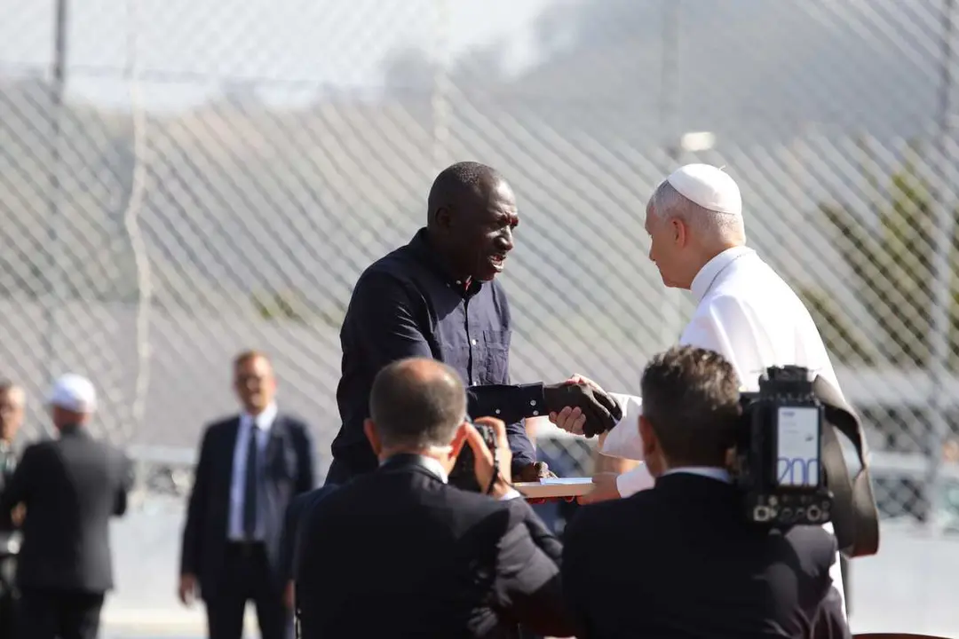 El Papa Le&oacute;n XIV durante un encuentro con migrantes en el Centro Las Ra&iacute;ces, a 12 de junio de 2026, en San Crist&oacute;bal de La Laguna, Santa Cruz de Tenerife, Islas Canarias (Espa&ntilde;a). El Papa Le&oacute;n XIV visita el Centro de Acogida de Emergencia y Derivaci&oacute;n Las