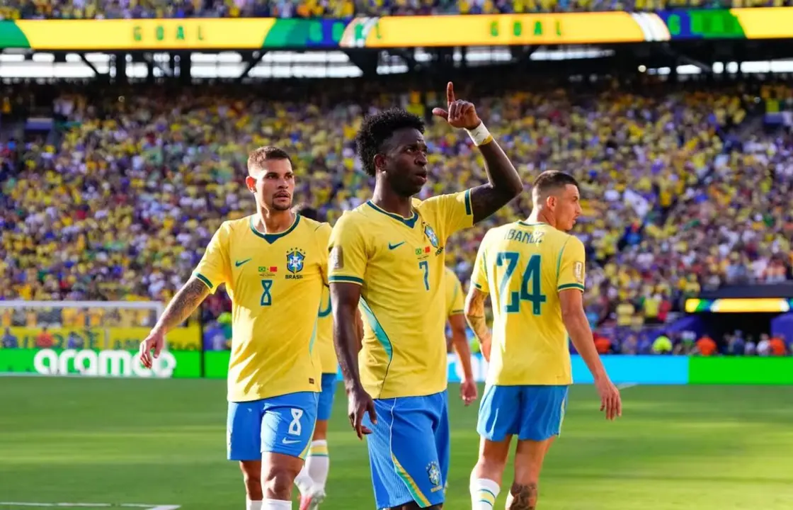Vin&iacute;cius Jr celebrando el gol del empate a Marruecos