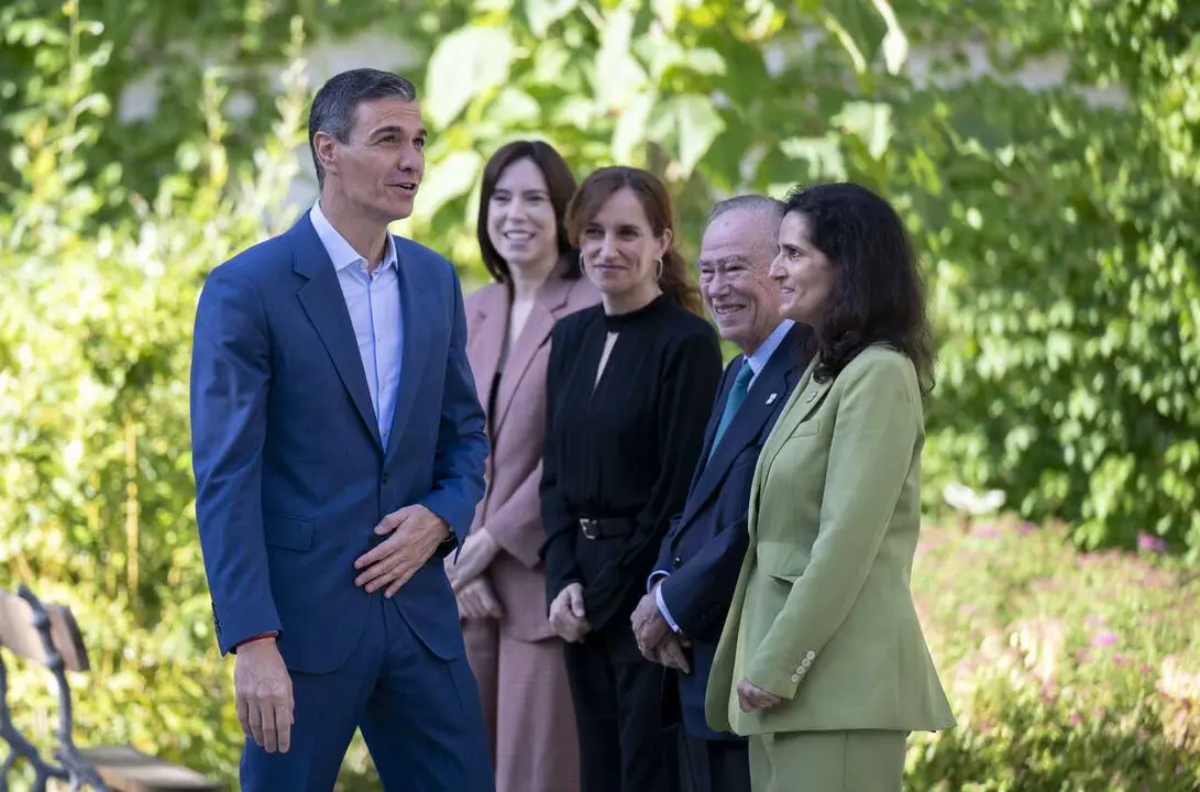 El presidente del Gobierno, Pedro S&aacute;nchez , a su llegada a la presentaci&oacute;n del programa &lsquo;Somos. Contamos: fin de la discriminaci&oacute;n de las mujeres en la investigaci&oacute;n de la salud&rsquo;, a 15 de junio de 2026, en Madrid (Espa&ntilde;a)