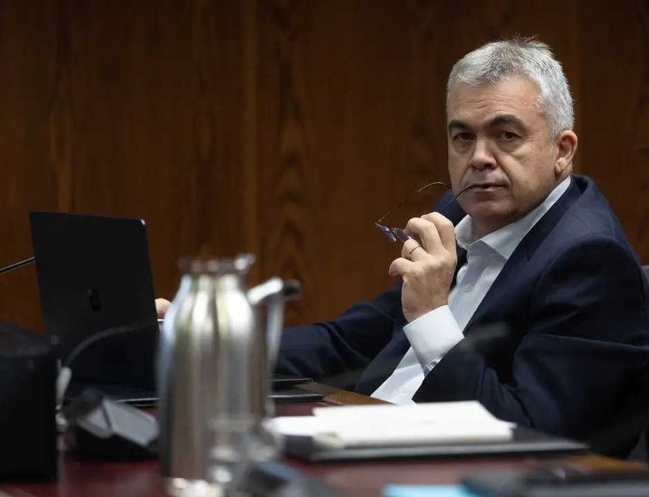 Archivo - El ex secretario de Organizaci&oacute;n del PSOE Santos Cerd&aacute;n durante la Comisi&oacute;n de Investigaci&oacute;n del &lsquo;caso Koldo&rsquo;, en el Senado