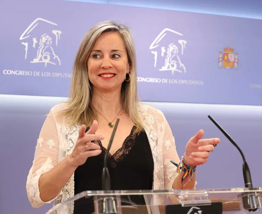 La portavoz de Sumar en el Congreso, Ver&oacute;nica Mart&iacute;nez Barbero, en una rueda de prensa 