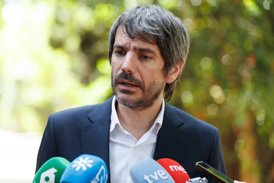Archivo - El ministro de Cultura, Ernest Urtasun, durante una atenci&oacute;n a medios.