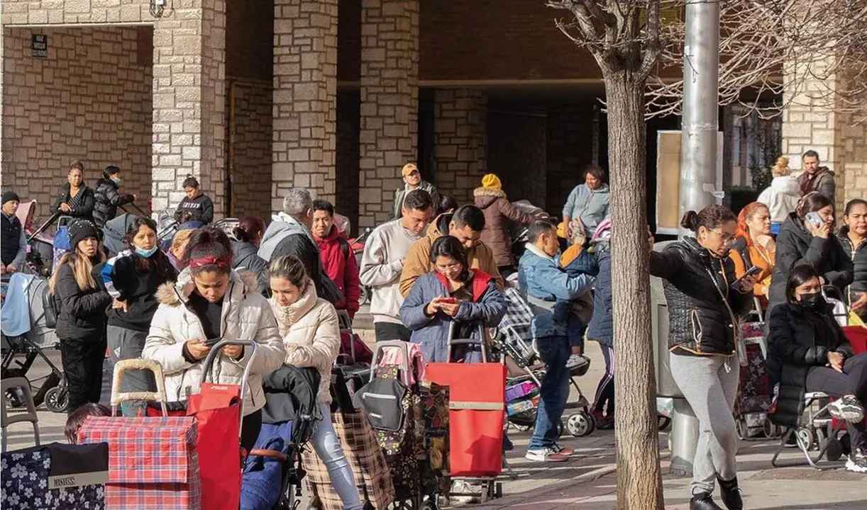 Fundaci&oacute;n Madrina Ha Alertado De Que Los Recursos Estatales Para La Acogida 'Colapsan' Y El Acceso A La Vivienda Se Convierte 'En Una Barrera Infranqueable' Para Las Familias Refugiadas.