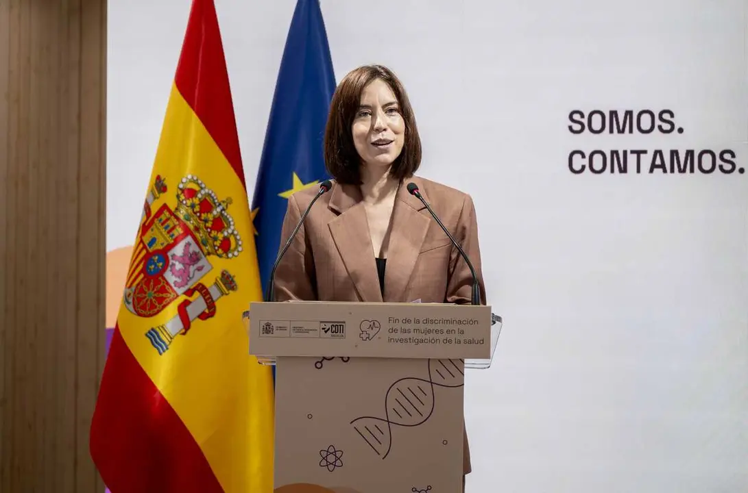 La ministra de Universidades, Ciencia e Innovaci&oacute;n, Diana Morant, interviene durante la presentaci&oacute;n del programa &lsquo;Somos. Contamos: fin de la discriminaci&oacute;n de las mujeres en la investigaci&oacute;n de la salud&rsquo;, a 15 de junio de 2026, en Madrid (Espa&ntilde;a). 