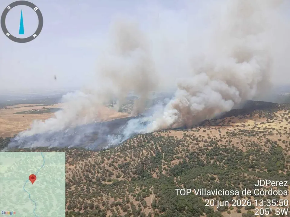 Incendio declarado en Almod&oacute;var del R&iacute;o (C&oacute;rdoba) a 20 de junio.