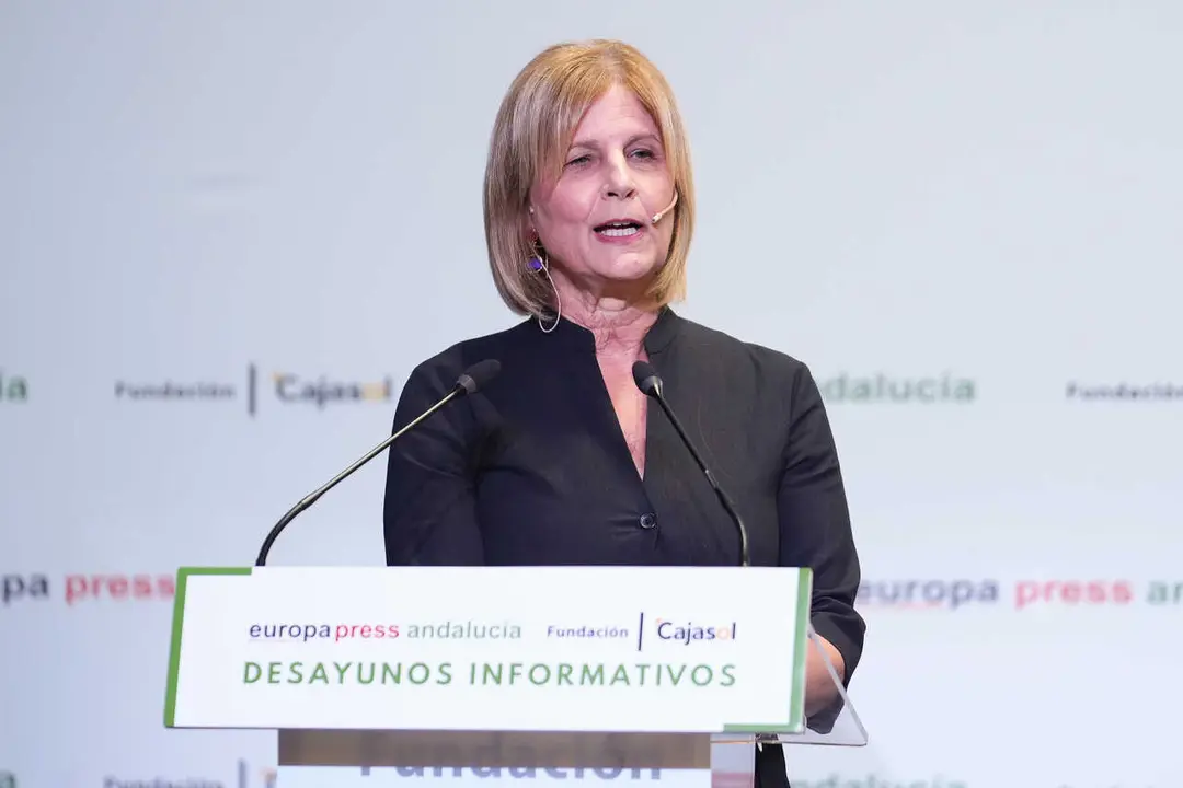 Archivo - La alcaldesa y presidenta de la Federaci&oacute;n Espa&ntilde;ola de Municipios y Provincias (FEMP), Mar&iacute;a Jos&eacute; Garc&iacute;a-Pelayo, durante su intervenci&oacute;n en el encuentro informativo de Europa Press Andaluc&iacute;a. A 11 de octubre de 2024, en Jerez, C&aacute;diz (Andaluc&iacute;a, 