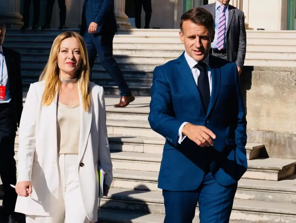 La primera ministra de Italia, Giorgia Meloni y el presidente de Francia, Emmanuel Macron