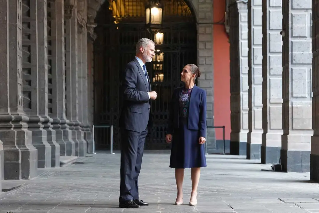El Rey de Espa&ntilde;a, Felipe VI, con la presidenta de M&eacute;xico, Claudia Sheinbaum