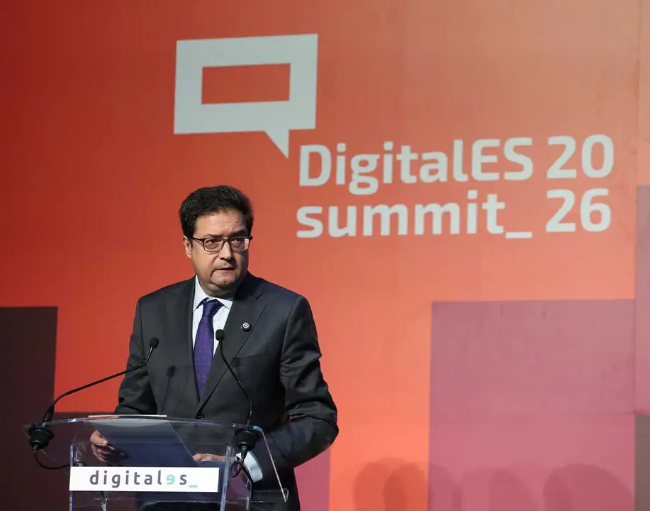 El ministro para la Transformaci&oacute;n Digital y la Funci&oacute;n P&uacute;blica, &Oacute;scar L&oacute;pez, durante la segunda jornada de 'DigitalES Summit 2026', en la Real F&aacute;brica de Tapices, a 25 de junio de 2026, en Madrid (Espa&ntilde;a). Organizado por la Asociaci&oacute;n Espa&ntilde;ola para la Di
