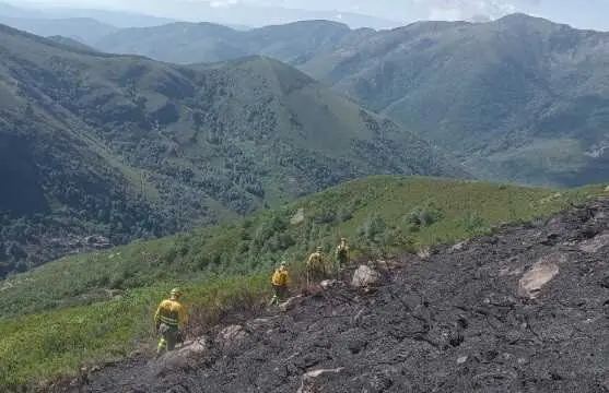 La evoluci&oacute;n de los incendios en Le&oacute;n es favorable tras la noche con dos fuegos en IGR 1, 9 activos y 6 estabilizados