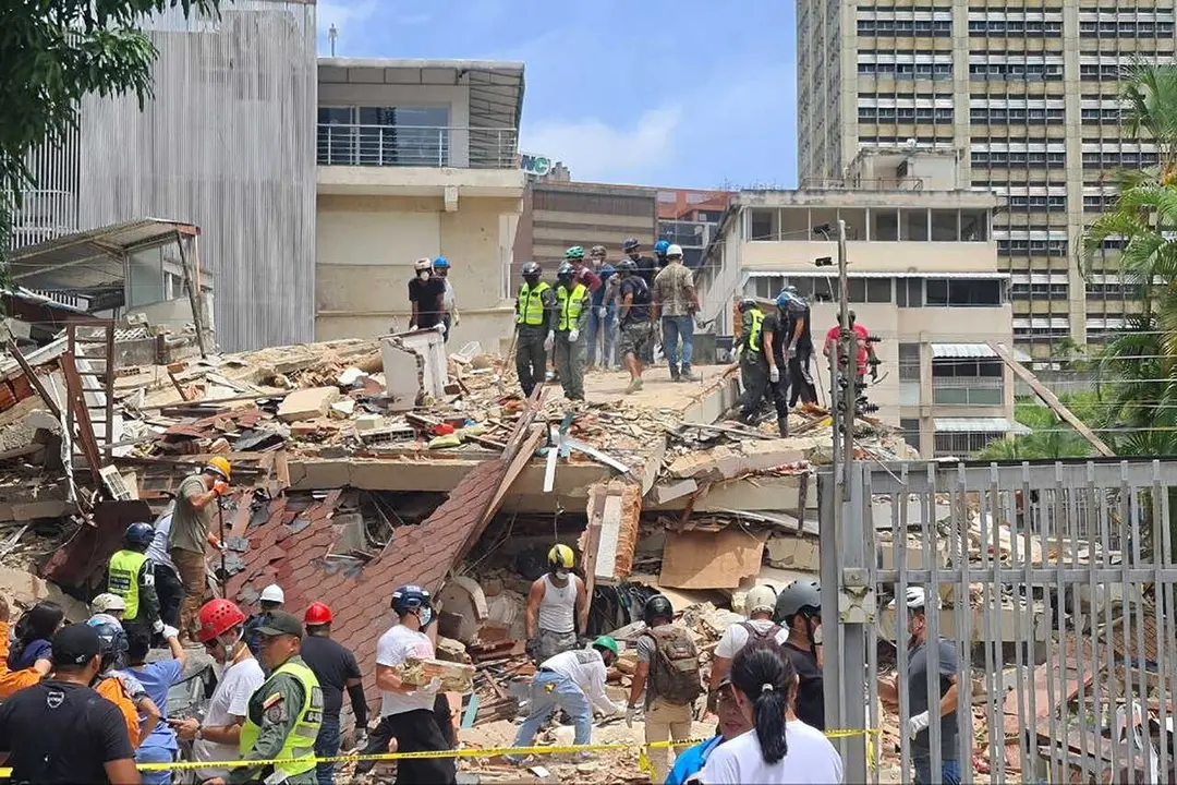 VENEZUELA, CARACAS - JUNE 26, 2026: First responders clear debris after an earthquake. According to Carlos Alvarado, Minister of the People's Power for Health, Venezuela earthquake on 24 June killed 235 people and injured over 4,300. Video grab. Best quality available. Mikhail Makeyev/TASS