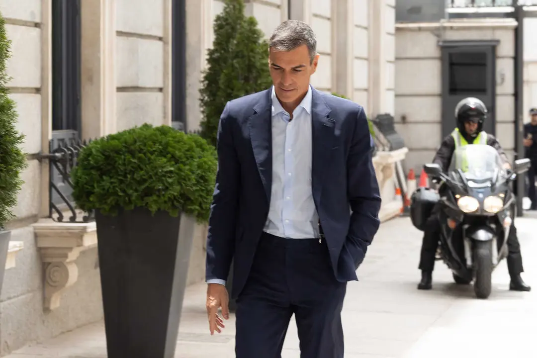 El presidente del Gobierno, Pedro S&aacute;nchez, durante una sesi&oacute;n plenaria en el Congreso de los Diputados, a 25 de junio de 2026, en Madrid (Espa&ntilde;a). El debate parlamentario se centra hoy en dos temas principales: la reforma del Reglamento del Congreso prese