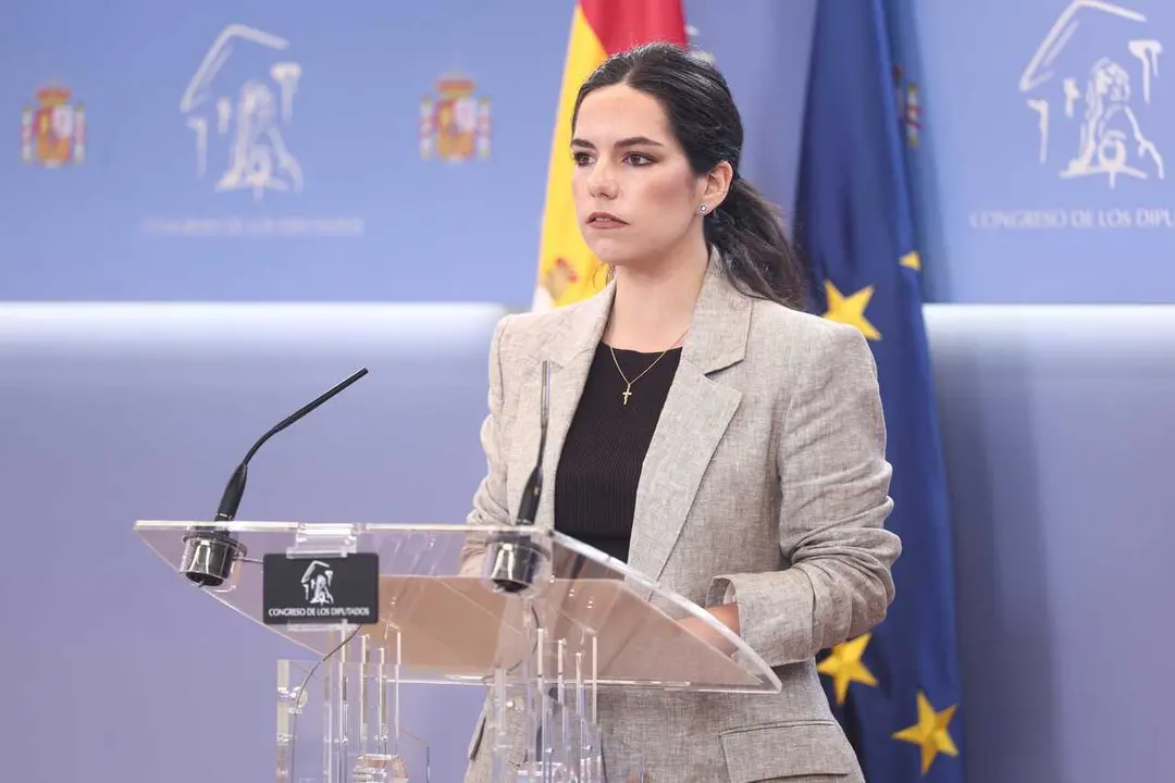 La portavoz de Vox en el Congreso, Pepa Mill&aacute;n, durante una rueda de prensa en el Congreso.
