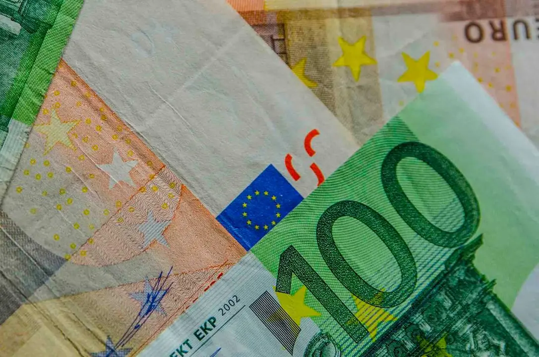 Archivo - Billetes de euros.