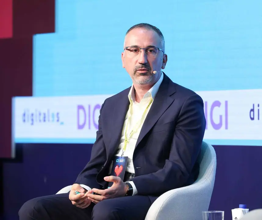 El CEO de Digi, Marius Varzaru, durante la segunda jornada de 'DigitalES Summit 2026', en la Real F&aacute;brica de Tapices, a 25 de junio de 2026, en Madrid (Espa&ntilde;a). Organizado por la Asociaci&oacute;n Espa&ntilde;ola para la Digitalizaci&oacute;n, el evento se desarrolla bajo el 