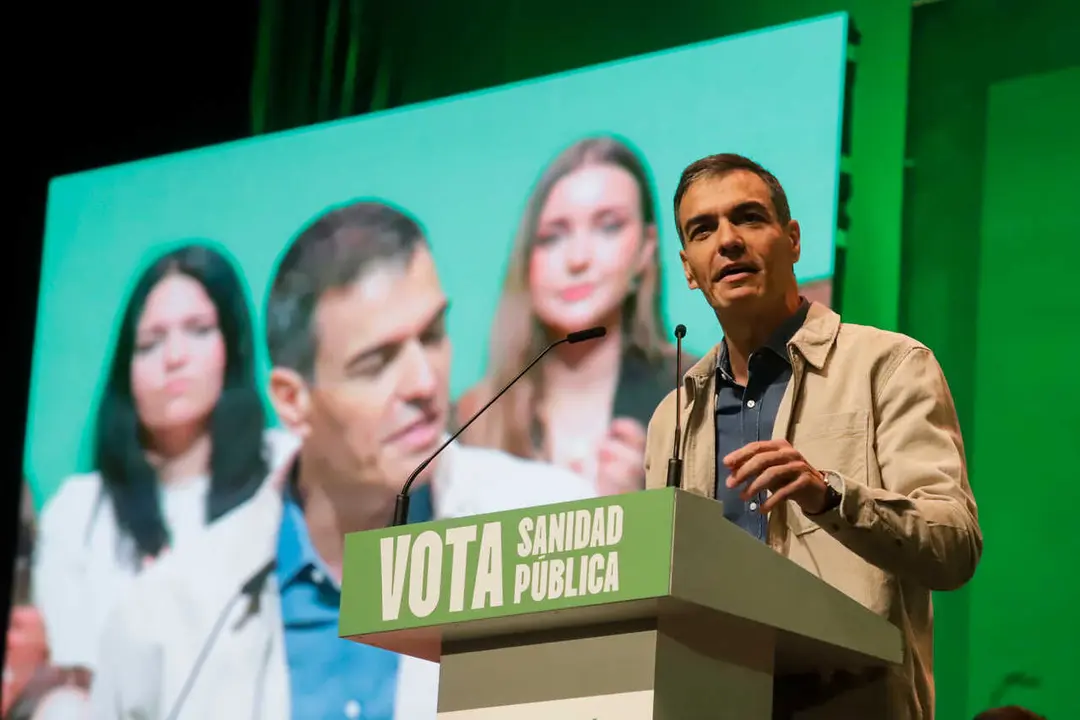 Archivo - El secretario general del PSOE y presidente del Gobierno, Pedro S&aacute;nchez, durante un mitin electoral, a 10 de mayo de 2026 en La L&iacute;nea de la Concepci&oacute;n, C&aacute;diz (Foto de archivo).