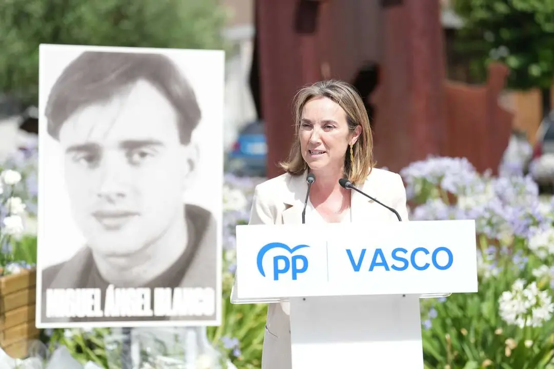 La vicesecretaria de regeneraci&oacute;n institucional del Partido Popular, Cuca Gamarra, en el homenaje a Miguel &Aacute;ngel Blanco en Ermua
