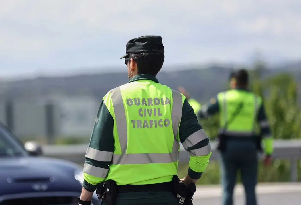 Imagen de archivo de agentes de la Guardia Civil de Tr&aacute;fico