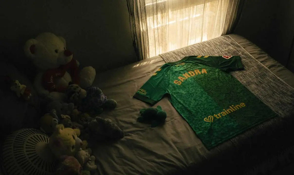 Nueva segunda equipaci&oacute;n del Real Betis para la temporada 2026-27, en homenaje a Sandra Pe&ntilde;a.