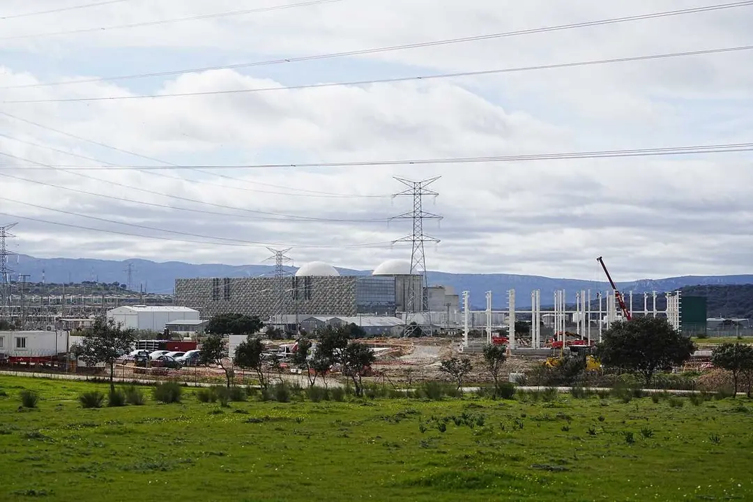 Archivo - Vista de la central nuclear de Almaraz, a 16 de febrero de 2026, en Navalmoral de la Mata, C&aacute;ceres, Extremadura (Espa&ntilde;a). 