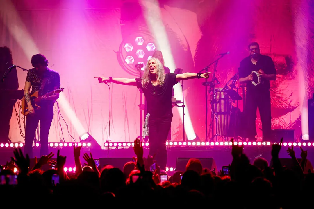 La banda catalana Sopa de Cabra durante un concierto en la sala Razzmatazz, a 15 de mayo de 2026, en Barcelona, Catalu&ntilde;a (Espa&ntilde;a). Sopa de Cabra celebra su primer concierto dentro la gira con motivo de su 40&ordm; aniversario, regresando a un escenario ic&oacute;nico donde grabaron su directo Ben endins. Junto a la gira, presentan el documental "Tornar enrere", repasando sus grandes &eacute;xitos y lanzando nuevas canciones.