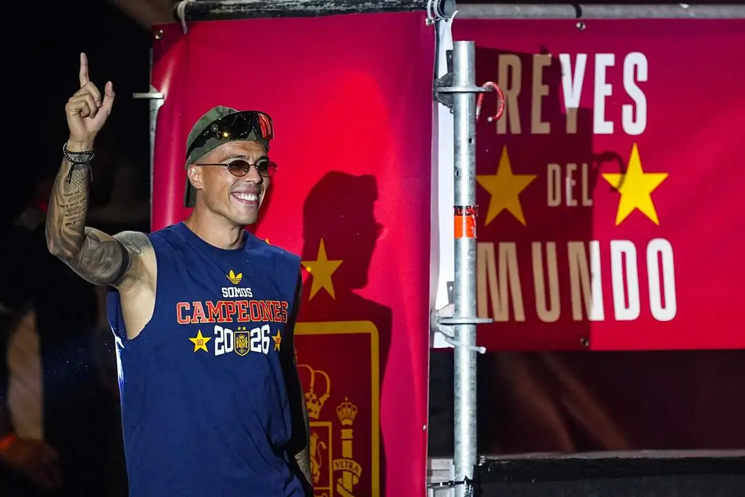 Pedro Porro durante la celebraci&oacute;n de la Copa del Mundo de F&uacute;tbol