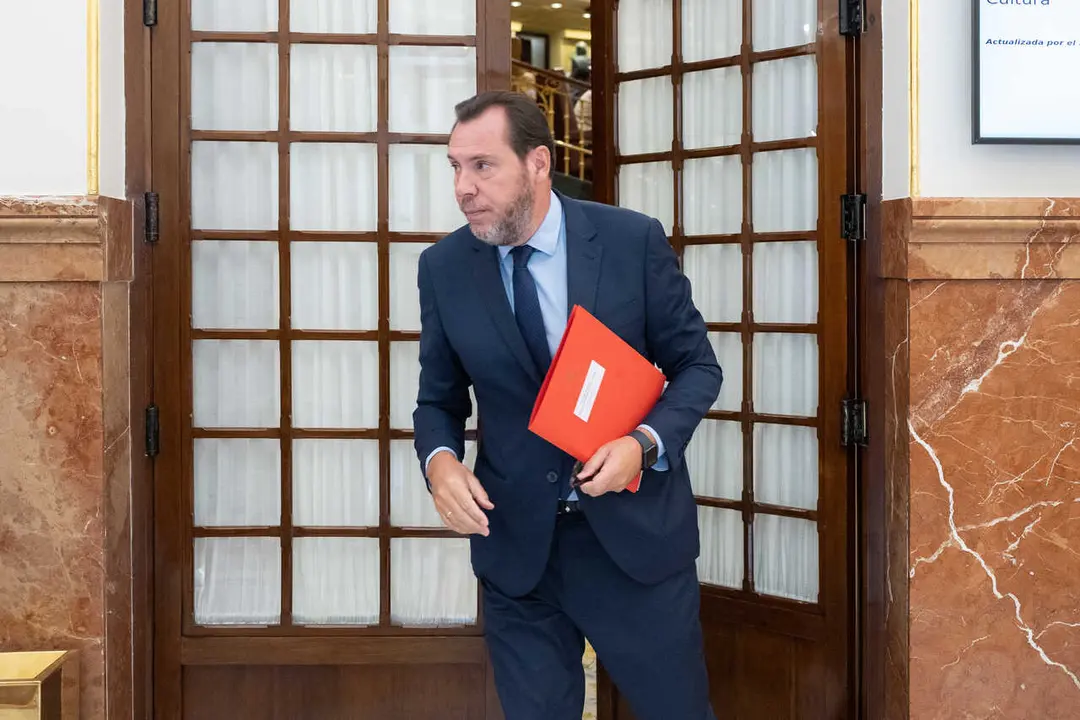 El ministro de Transportes y Movilidad Sostenible, &Oacute;scar Puente, durante la celebraci&oacute;n de una sesi&oacute;n extraordinaria del Pleno del Congreso de los Diputados, a 23 de julio de 2026, en Madrid (Espa&ntilde;a). La C&aacute;mara Baja se re&uacute;ne en pleno verano para debatir y