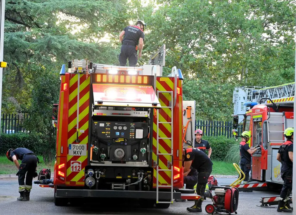 Bomberos de Val&egrave;ncia se suman al dispositivo auton&oacute;mico para colaborra en las tareas de extinci&oacute;n de los incendios de Madrid