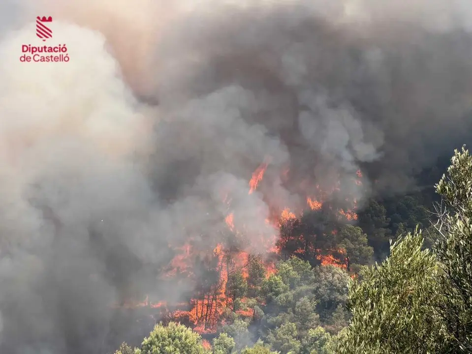 Incendio en la Vall d'Uix&oacute;