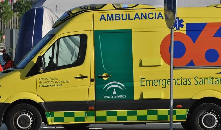 Archivo - Ambulancia del Centro de Emergencias Sanitarias (CES) 061. Imagen de archivo. 