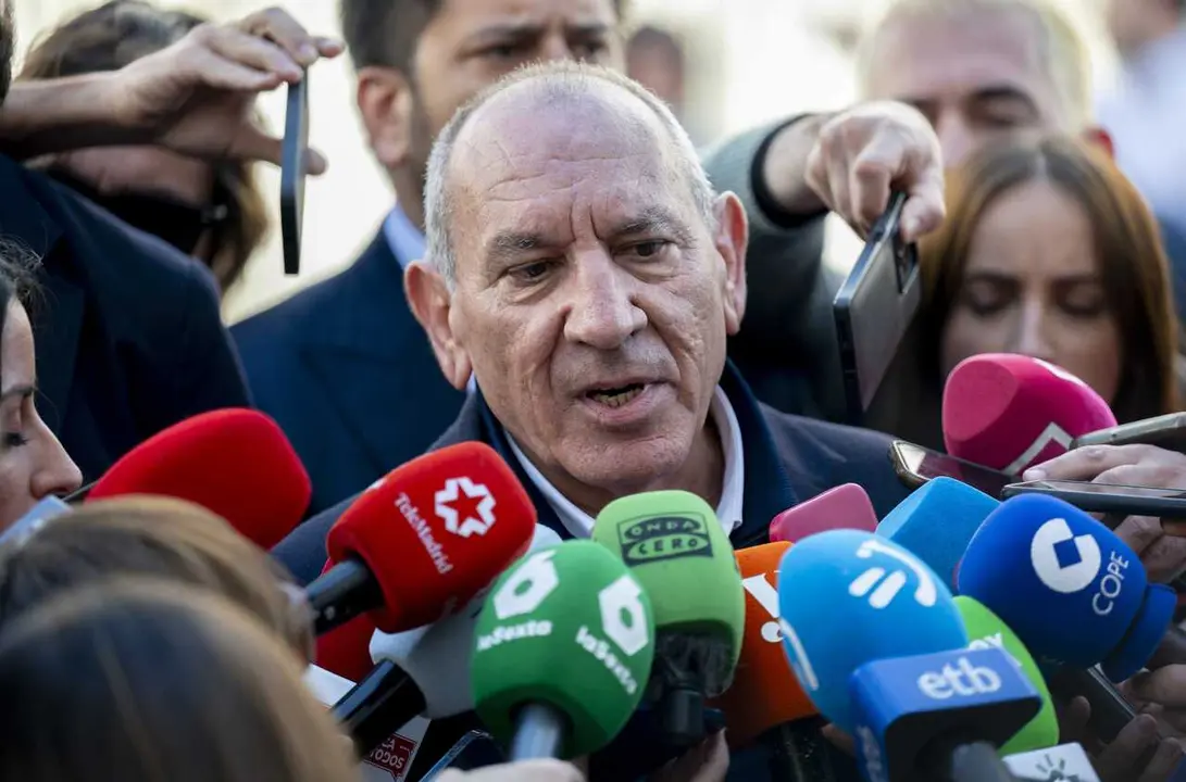 Archivo - El exdirector adjunto operativo (DAO) de la Polic&iacute;a Nacional, Jos&eacute; &Aacute;ngel Gonz&aacute;lez, atiende a los medios a su salida del Juzgado de Violencia sobre la Mujer N&uacute;mero 8, a 17 de marzo de 2026, en Madrid (Espa&ntilde;a).