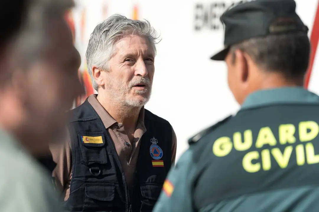 El ministro del Interior, Fernando Grande-Marlaska, durante una visita al Puesto de Mando Avanzado (PMA) por los incendios forestales de Madrid, a 29 de julio de 2026, en Navalcarnero, Madrid (Espa&ntilde;a).