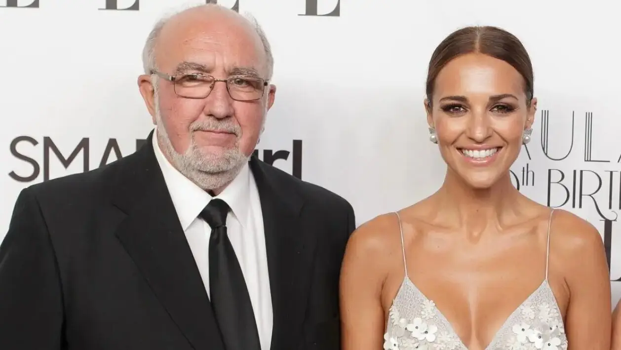 Paula Echevarr&iacute;a junto a su padre