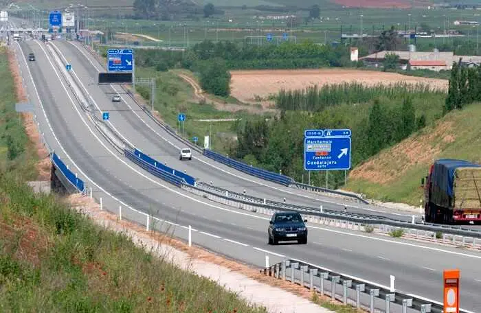 Archivo - Autopista Radial R2