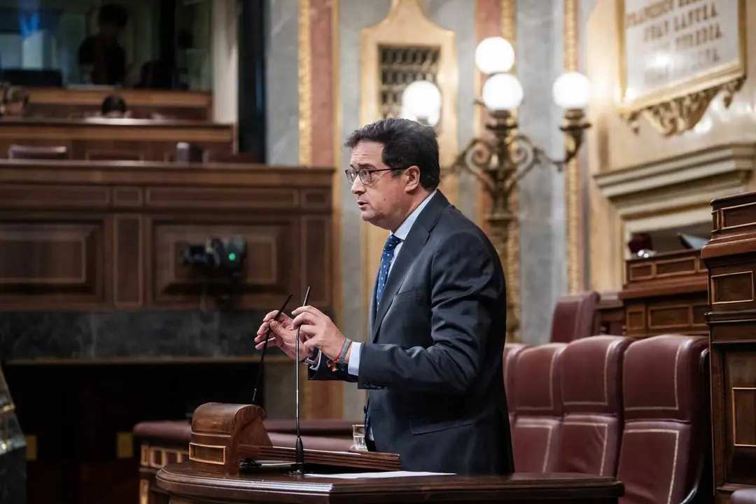 El ministro para la Transformaci&oacute;n Digital, &Oacute;scar L&oacute;pez, durante la celebraci&oacute;n de una sesi&oacute;n extraordinaria del Pleno del Congreso de los Diputados, a 23 de julio de 2026, en Madrid (Espa&ntilde;a). La C&aacute;mara Baja se re&uacute;ne en pleno verano para debatir y someter