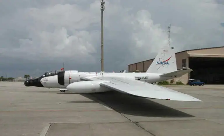 Uno de los aviones de gran altitud WB-57 de la NASA transportar&aacute; un conjunto de c&aacute;maras hasta los 50.000 pies de altura para capturar im&aacute;genes de la corona solar durante el eclipse solar total del 12 de agosto.