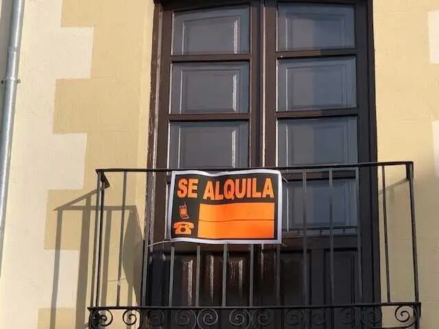 Archivo - Una vivienda en alquiler