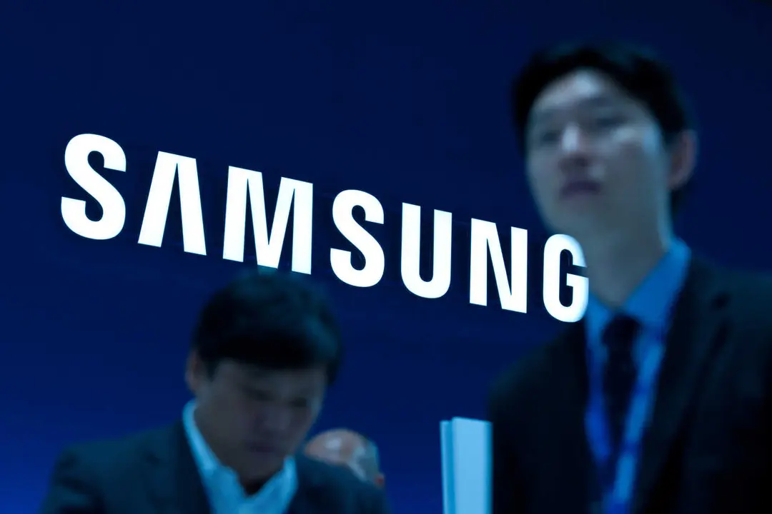 Archivo - FILED - 01 September 2012, Berlin: File Photo - The logo of the South Korean company Samsung is seen at the International Consumer Electronics Fair IFA. Photo: Robert Schlesinger/dpa-Zentralbild/dpa