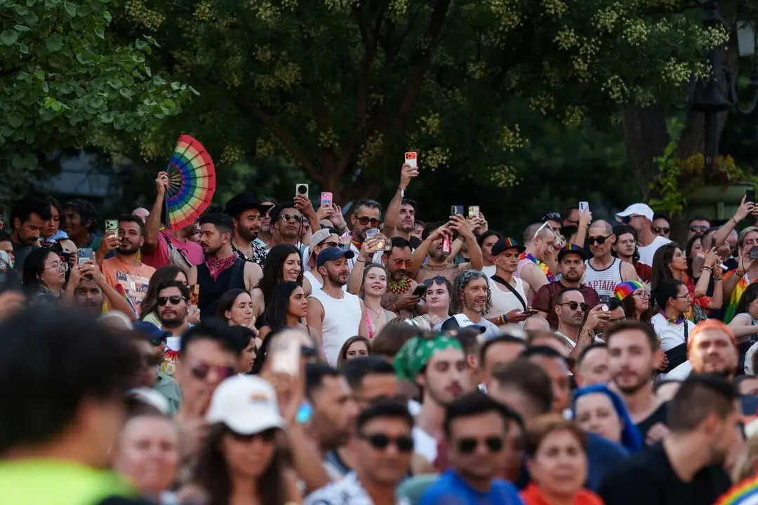 Archivo - Ambiente en las calles de Madrid, durante la manifestaci&oacute;n estatal del Orgullo LGTBI+ 2026, a 4 de julio de 2026, en Madrid (Espa&ntilde;a).