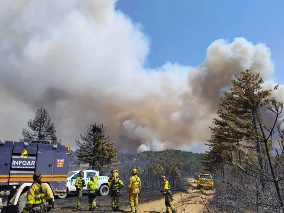 Operativo de Infoar en el incendio forestal de Las Pe&ntilde;as de Riglos (Huesca).