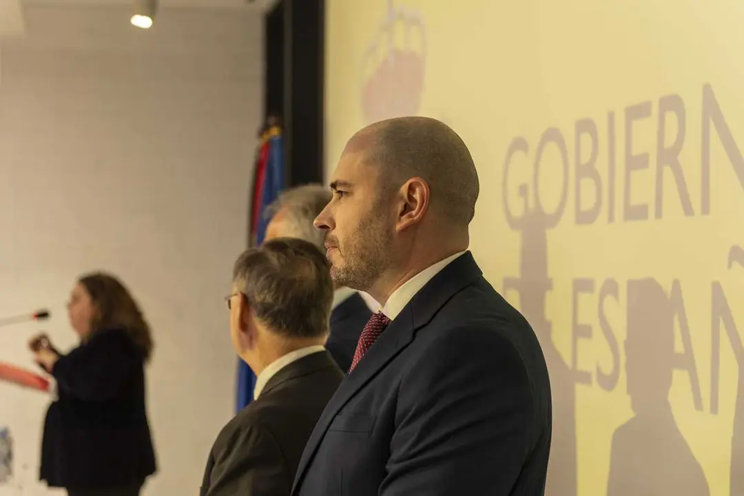 Archivo - El delegado del Gobierno en Ceuta, Miguel &Aacute;ngel P&eacute;rez Triano, durante su toma de posesi&oacute;n en la Biblioteca P&uacute;blica El Morro, a 25 de febrero de 2026, en Ceuta (Espa&ntilde;a). 
