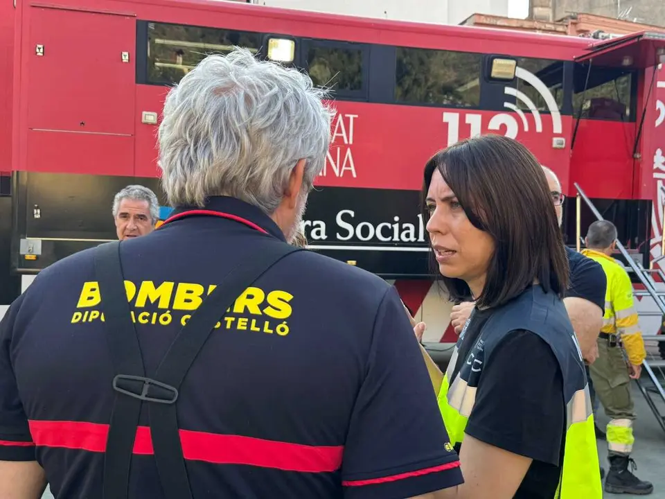 La ministra de Ciencia, Innovaci&oacute;n y Universidades, Diana Morant, en el PMA del incendio de Segorbe.