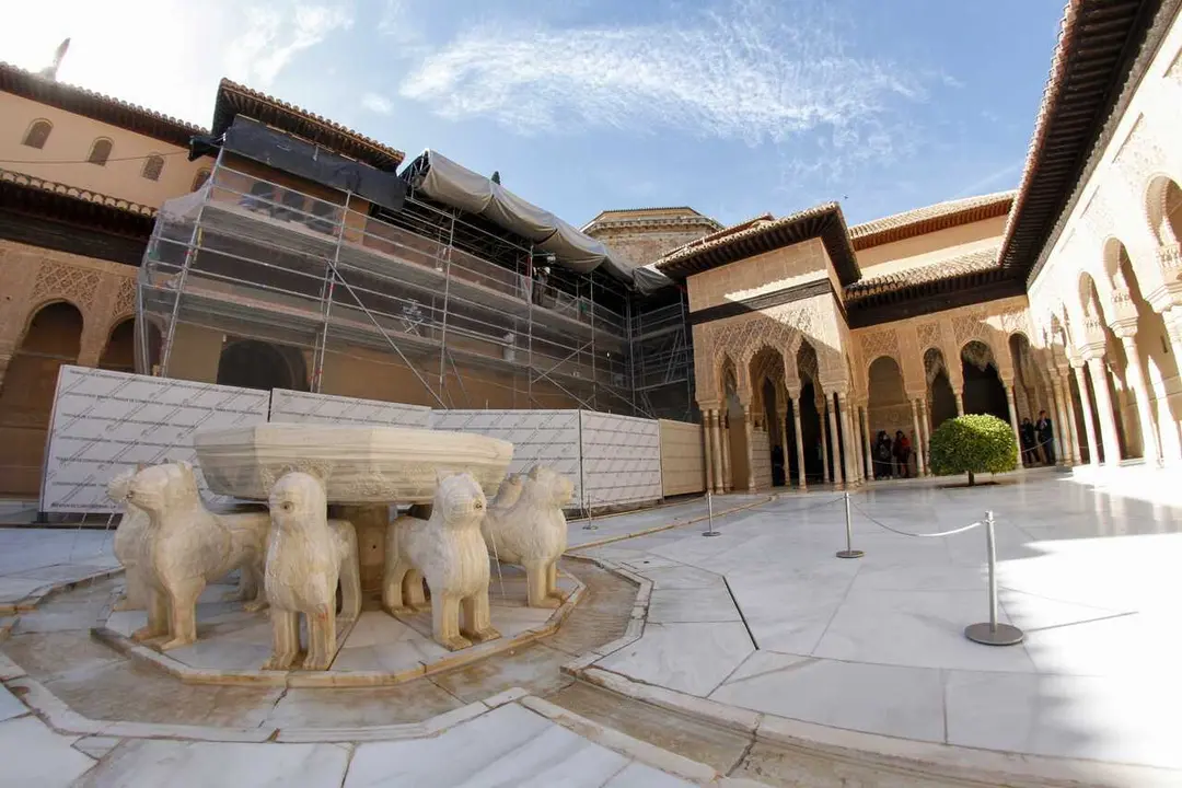 Archivo - Restauraci&oacute;n del Patio de los Leones de la Alhambra