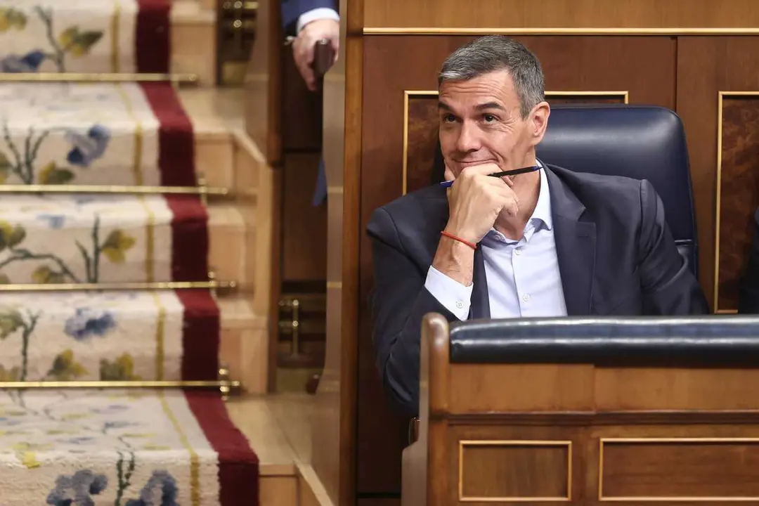 Archivo - El presidente del Gobierno, Pedro S&aacute;nchez, durante una sesi&oacute;n plenaria en el Congreso de los Diputados