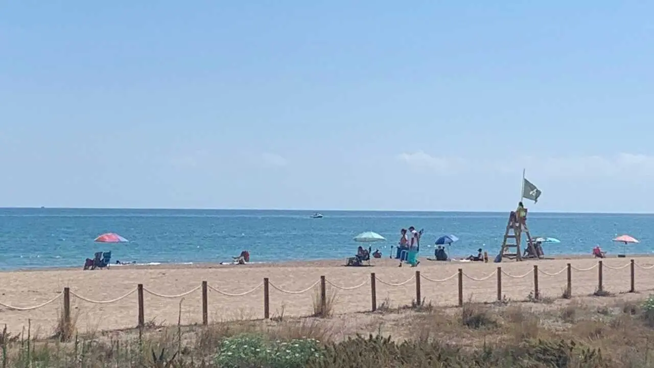 Archivo - Imagen de archivo de una playa de D&eacute;nia (Alicante)