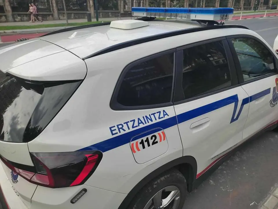Veh&iacute;culo de la Ertzaintza